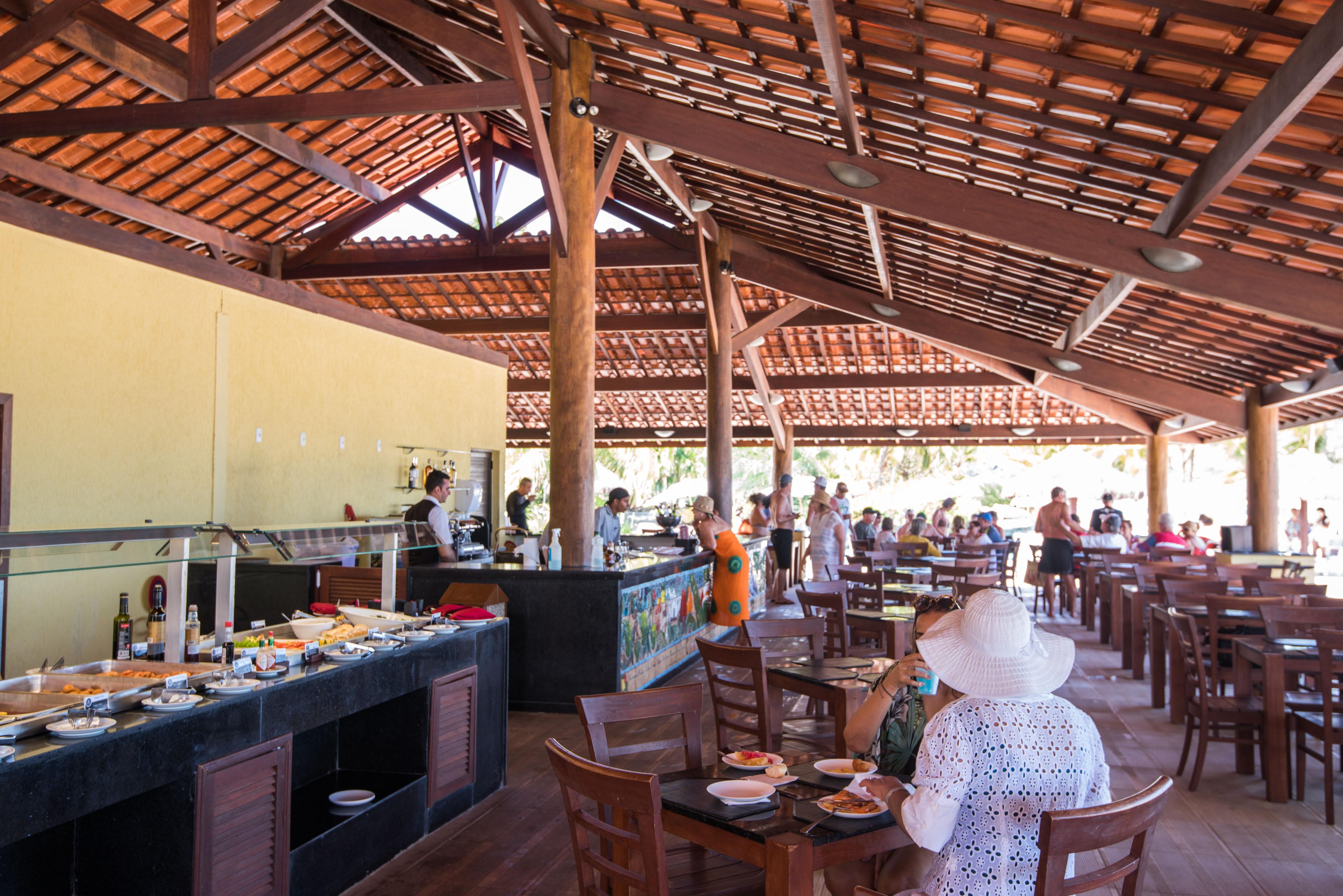 Vila Gale Cabo Кабу-ді-Санту-Агостінью Екстер'єр фото The buffet at the resort