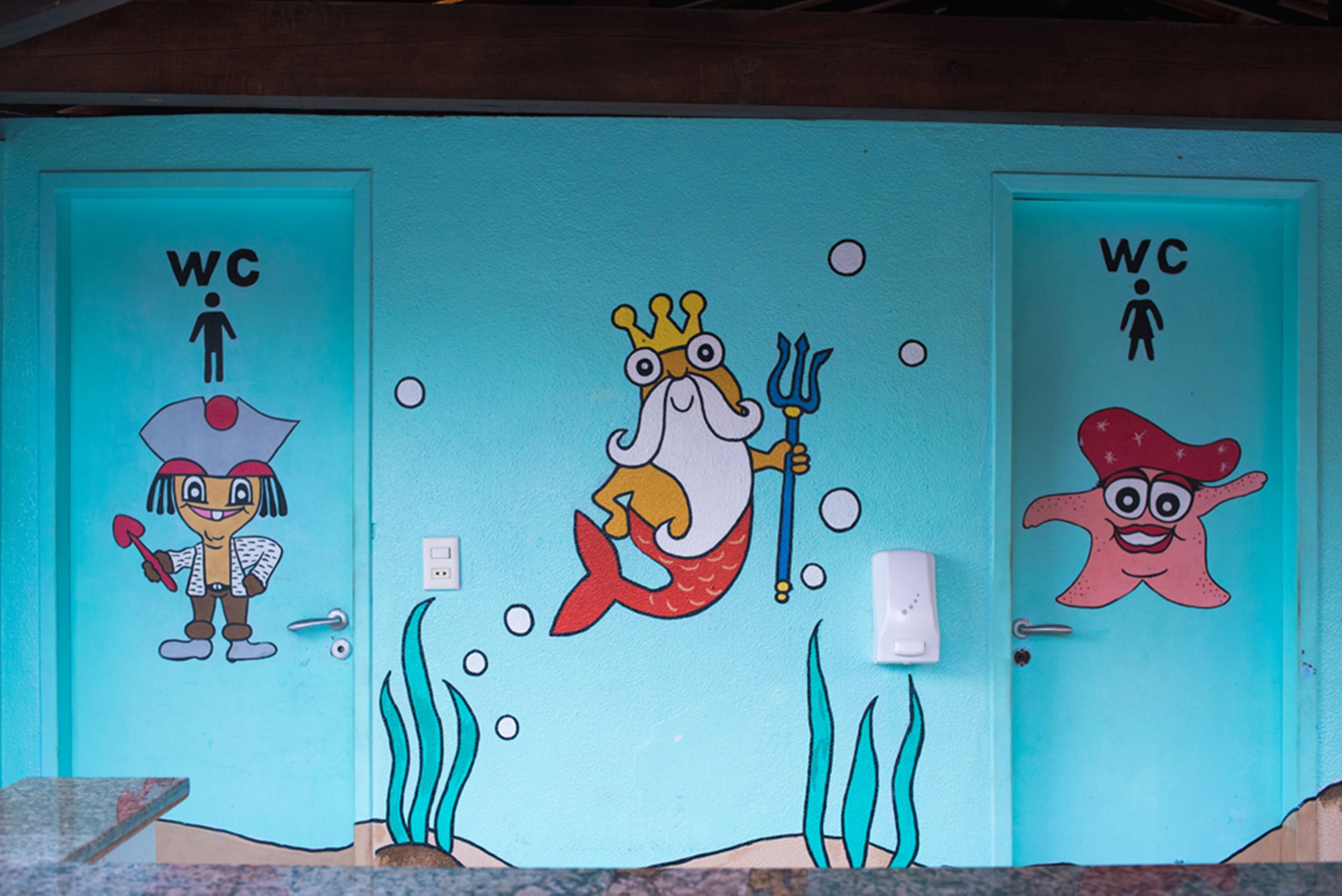 Vila Gale Cabo Кабу-ді-Санту-Агостінью Екстер'єр фото The doors of the toilets at the resort
