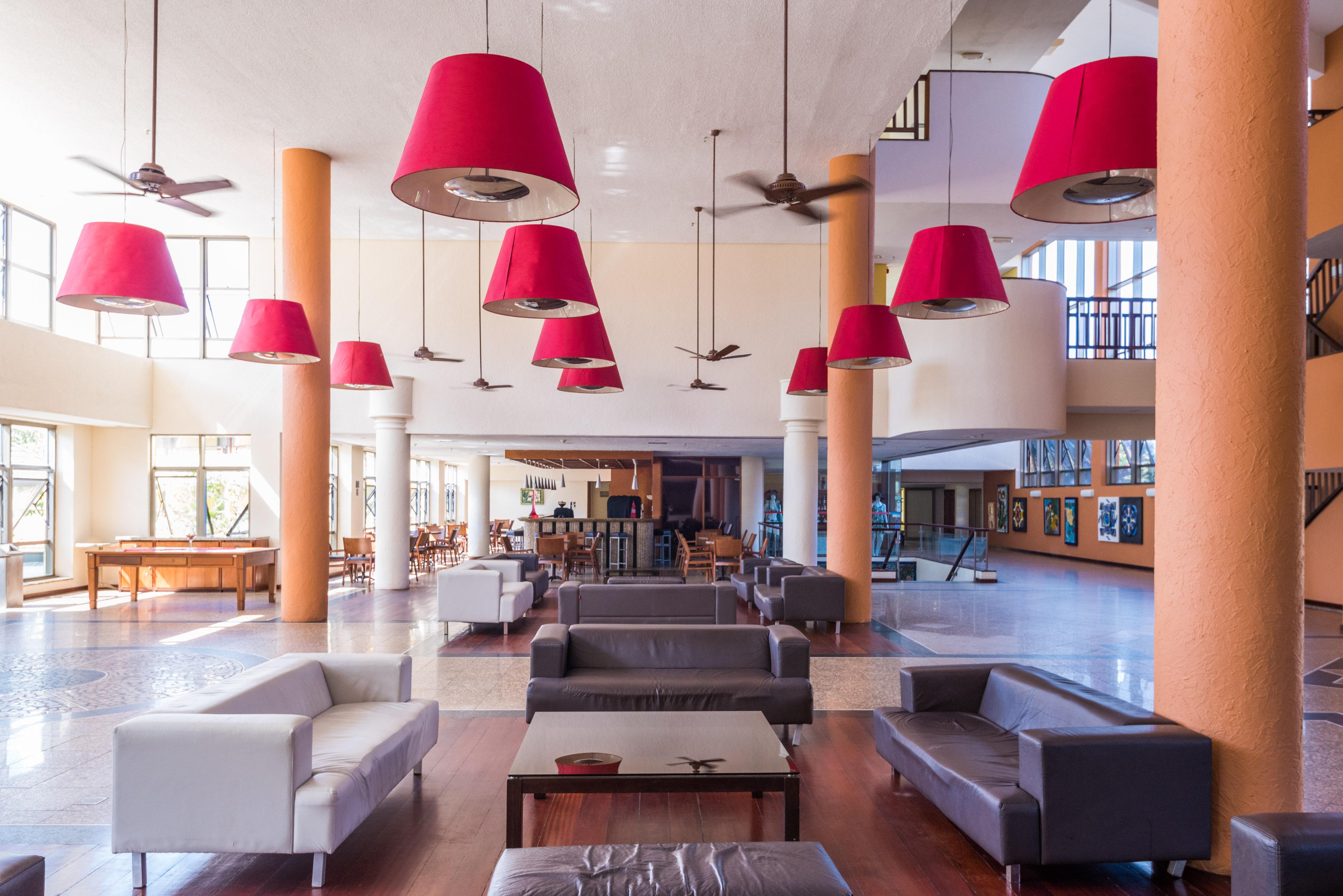 Vila Gale Cabo Кабу-ді-Санту-Агостінью Екстер'єр фото The lobby of the hotel