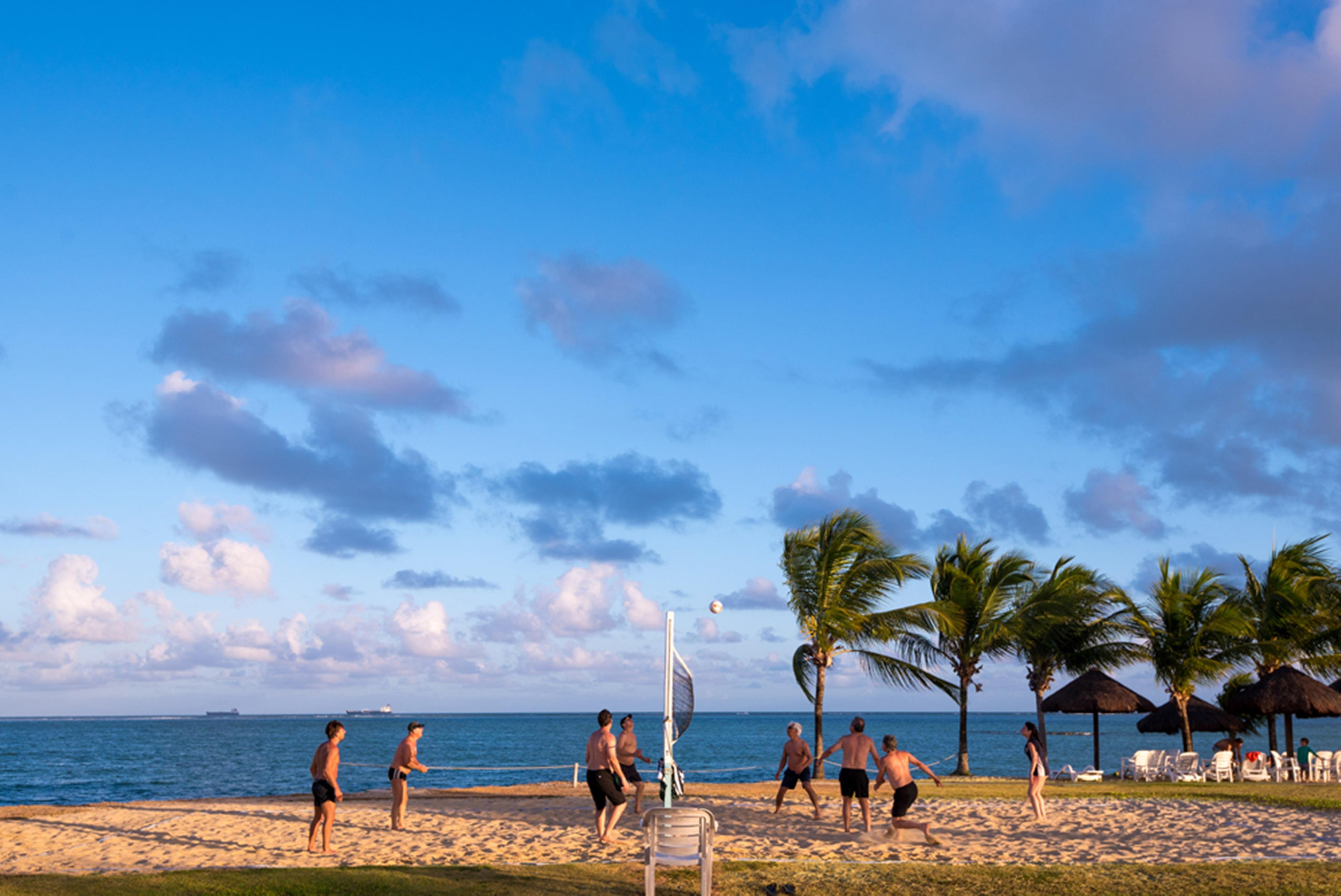 Vila Gale Cabo Кабу-ді-Санту-Агостінью Екстер'єр фото Beach volleyball in San Juan