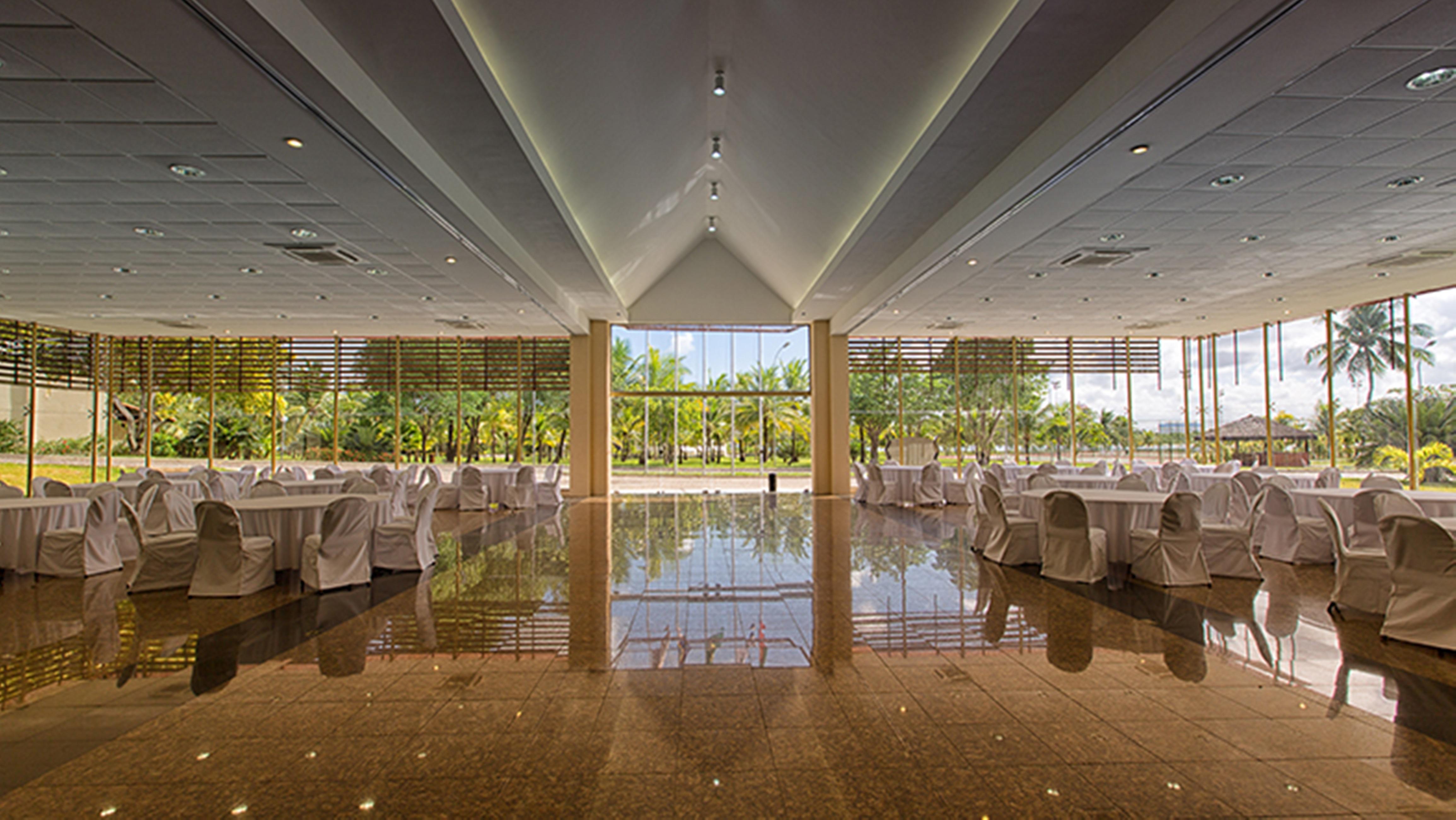 Vila Gale Cabo Кабу-ді-Санту-Агостінью Екстер'єр фото The interior of the ballroom