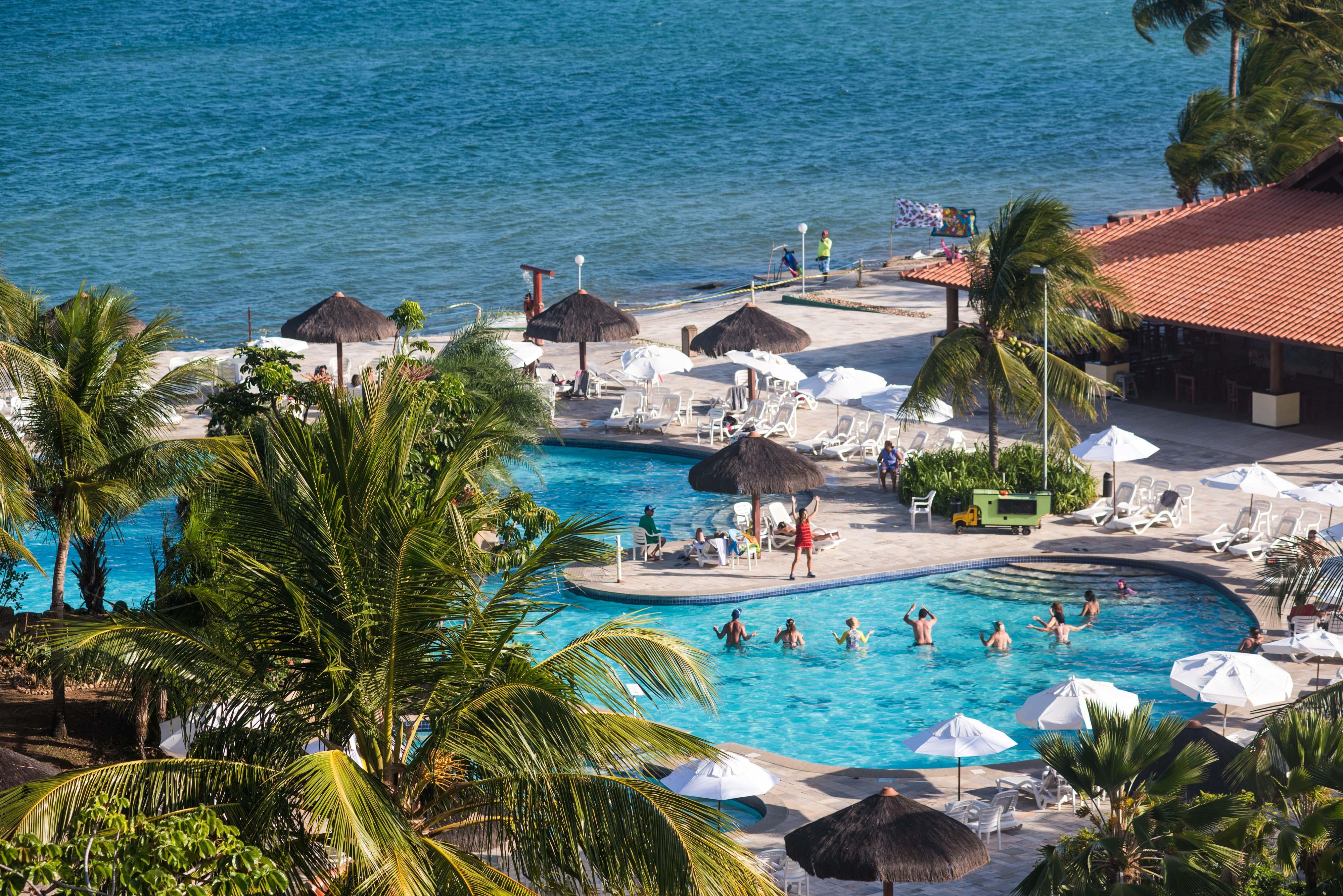Vila Gale Cabo Кабу-ді-Санту-Агостінью Екстер'єр фото A beach resort in Acapulco, Guerrero